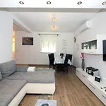 Nika Apartamento