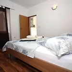 Nika Apartamento Tisno