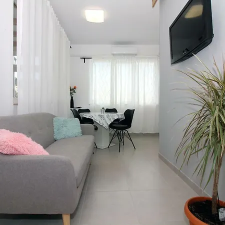 Nika 公寓 迪斯诺