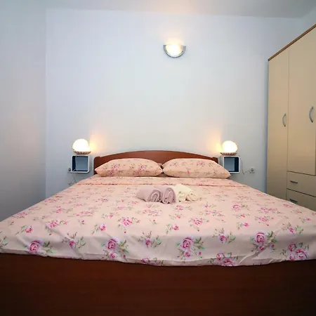 Appartement Nika *